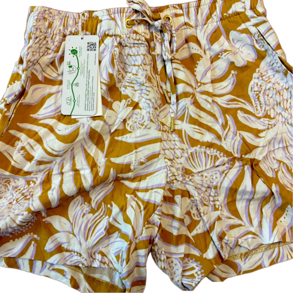 Lilly Pulitzer Crox Short in Rattan Bon Vivants